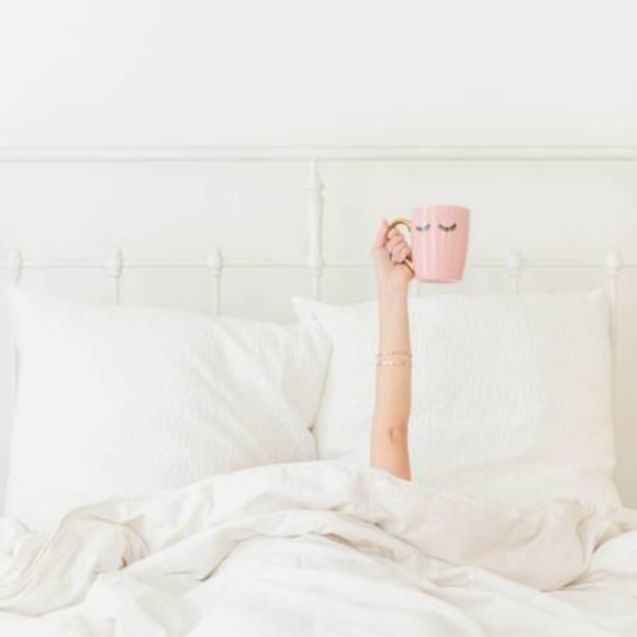 Pink Eyelashes Gold Coffee Mug - Picture 4 of 4